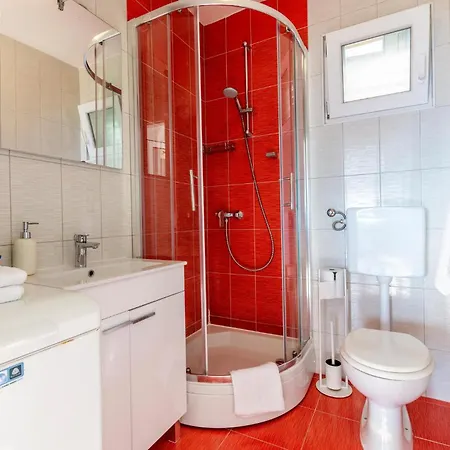 Dom wakacyjny 2 Bedroom Gorgeous In