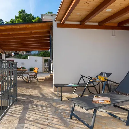 2 Bedroom Gorgeous In *